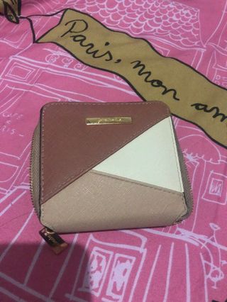 (Kategori: ) berada di . Dikirim oleh herlencahayu (ID iklan 272664779, Gambar 1). Deskripsi: .