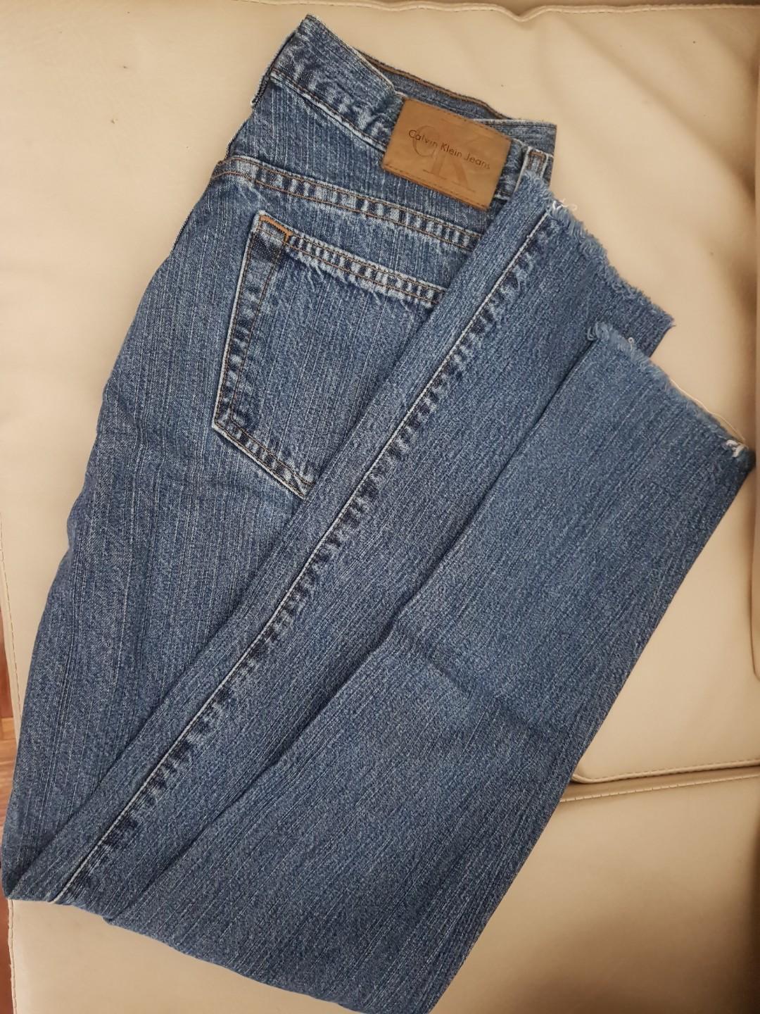 Authentic CK Calvin Klein skinny jeans (Category: Jeans) located in Quezon City. Submitted by letsraidclosets (Listing ID 272550391, Image 2). Description: Authentic CK skinny jeans #febsweldo.