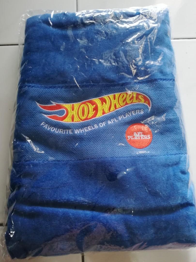Hot wheels bath 2025 towel