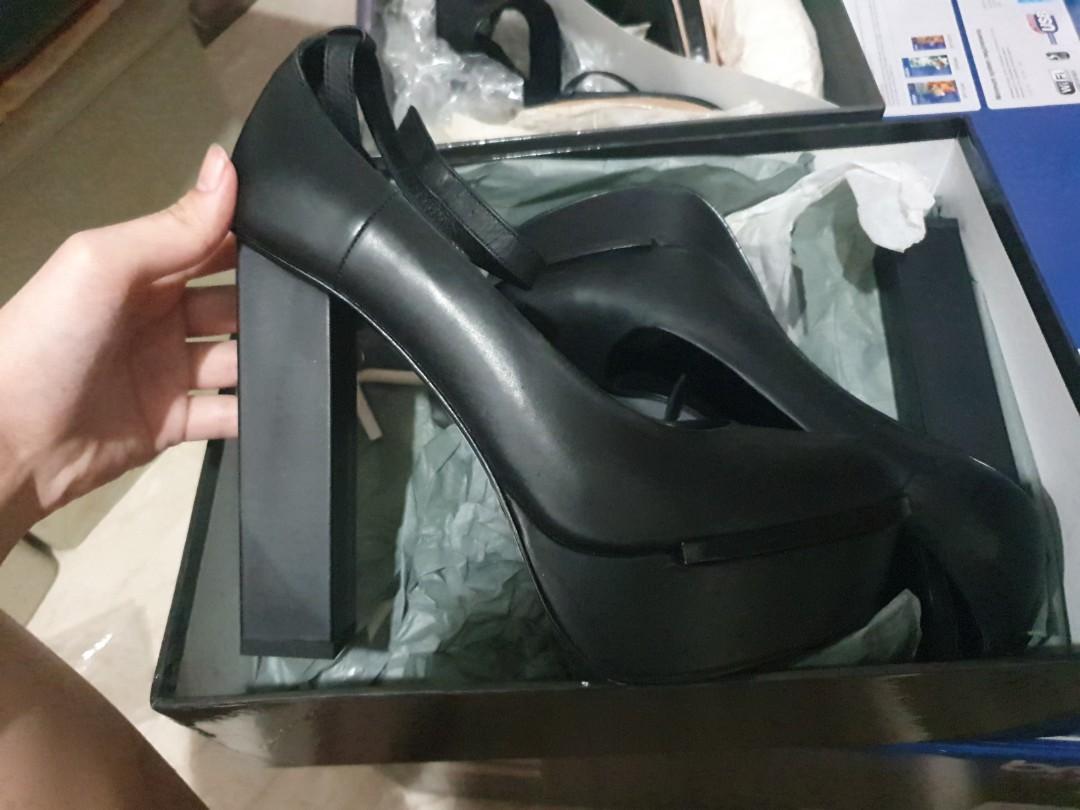 MAJOR SALE MORE THAN 80 OFF Calvin klein Black Heels size 40