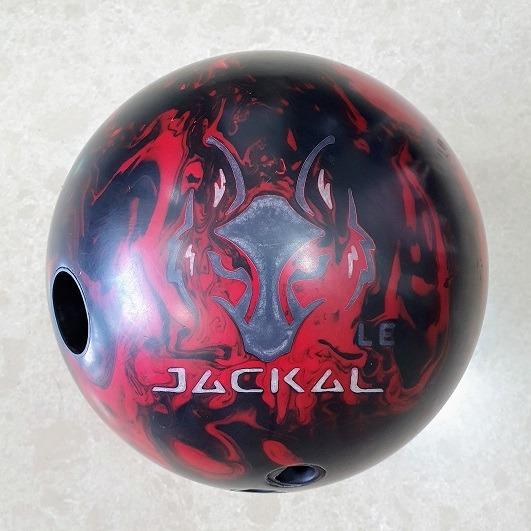 Motiv Jackal LE 15lbs Bowling Ball, Sports Equipment, Sports & Games