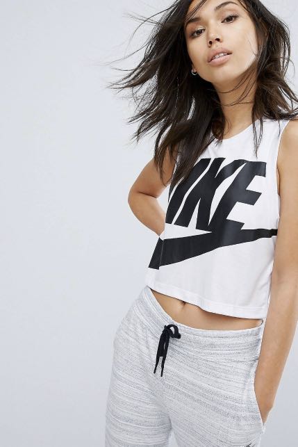 nike white cropped tank top