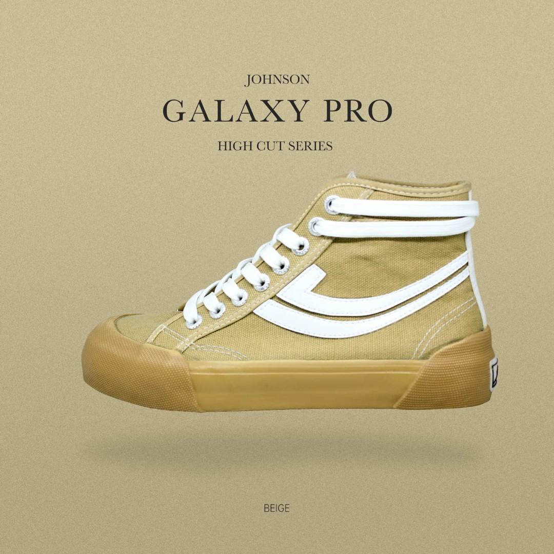 Sepatu Johnson Galaxy Pro Beige Fesyen Pria Sepatu Sneakers Di Carousell