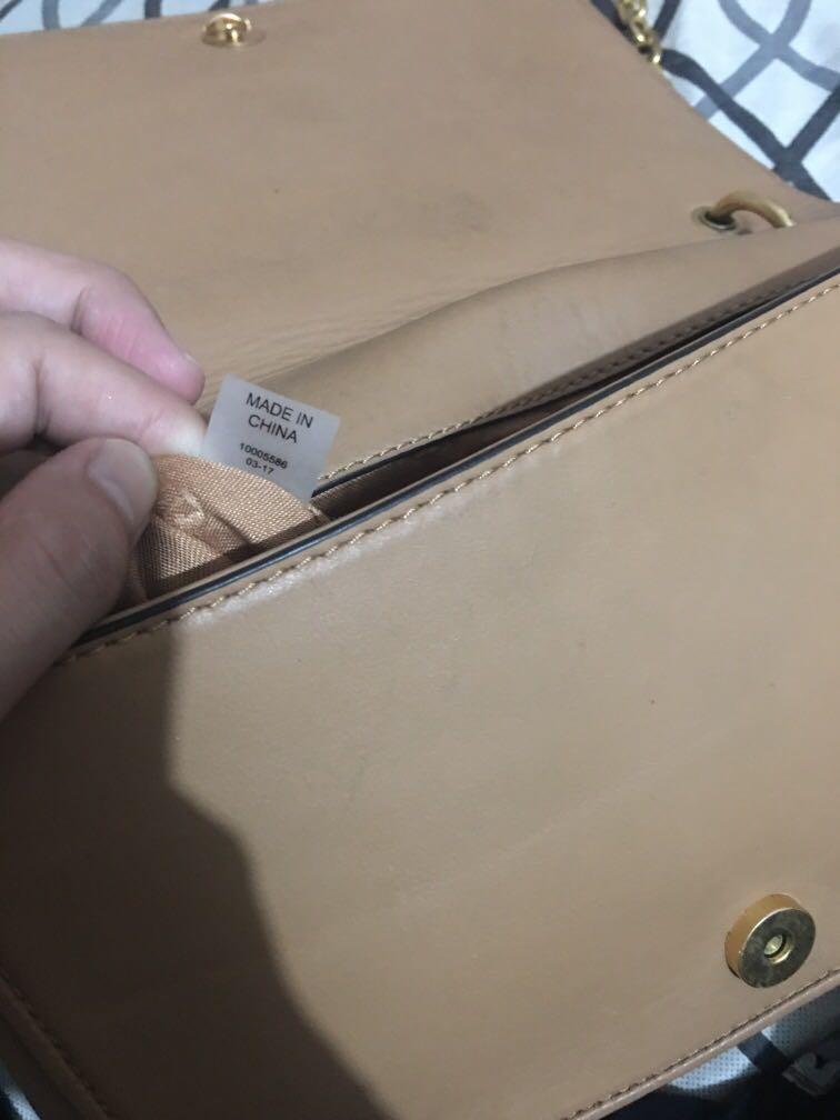 Tory Burch, Luxury, Bags & Wallets on Carousell