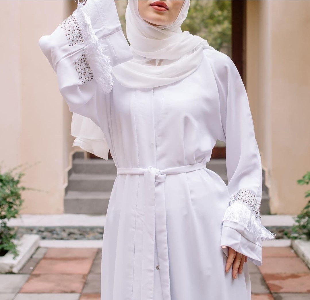 White open hotsell abaya