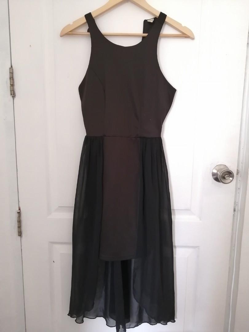 Apartment8 Little Black Dress (Category: Sets or Coordinates) located in Cainta. Submitted by zulemaaa (Listing ID 272868037, Image 1). Description: ✨ 10/10 ✨ Bought at Php900 ✨ Bodycon halter dress ✨ W/ chiffon Overlay detail ✨ Exactly the same dress as the one worn by Kathryn Bernardo in the picture, but in black.