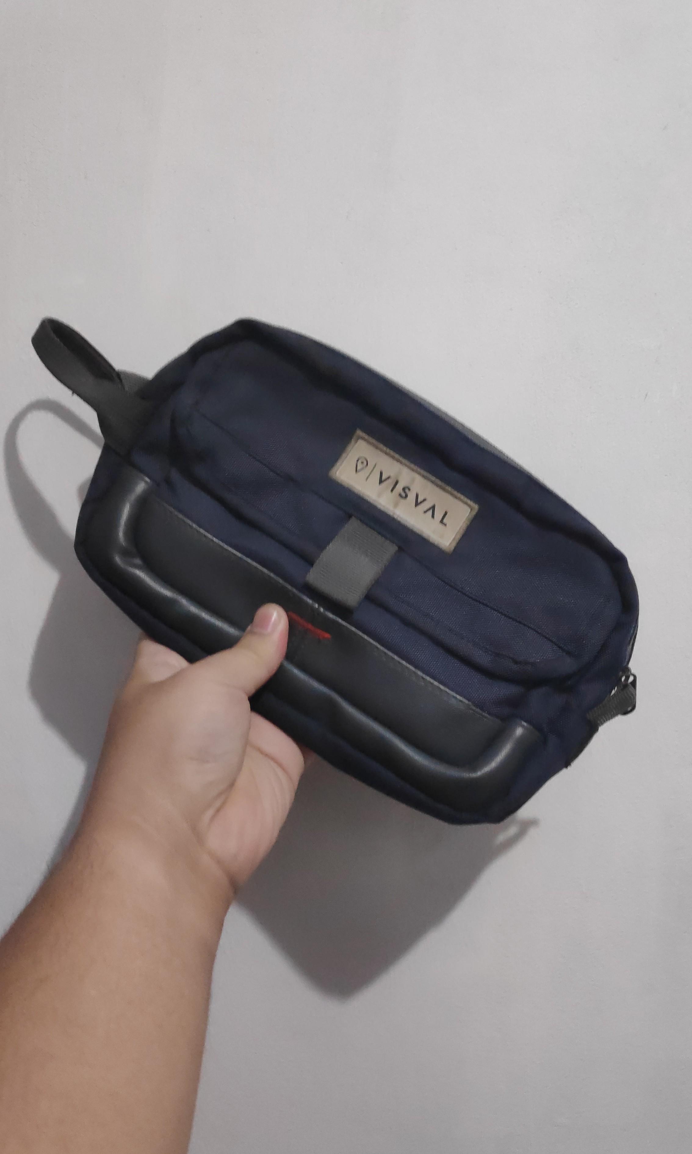 [BEKAS] Visval Flashpack Dopp Navy, Fesyen Pria, Tas & Dompet , Tas ...