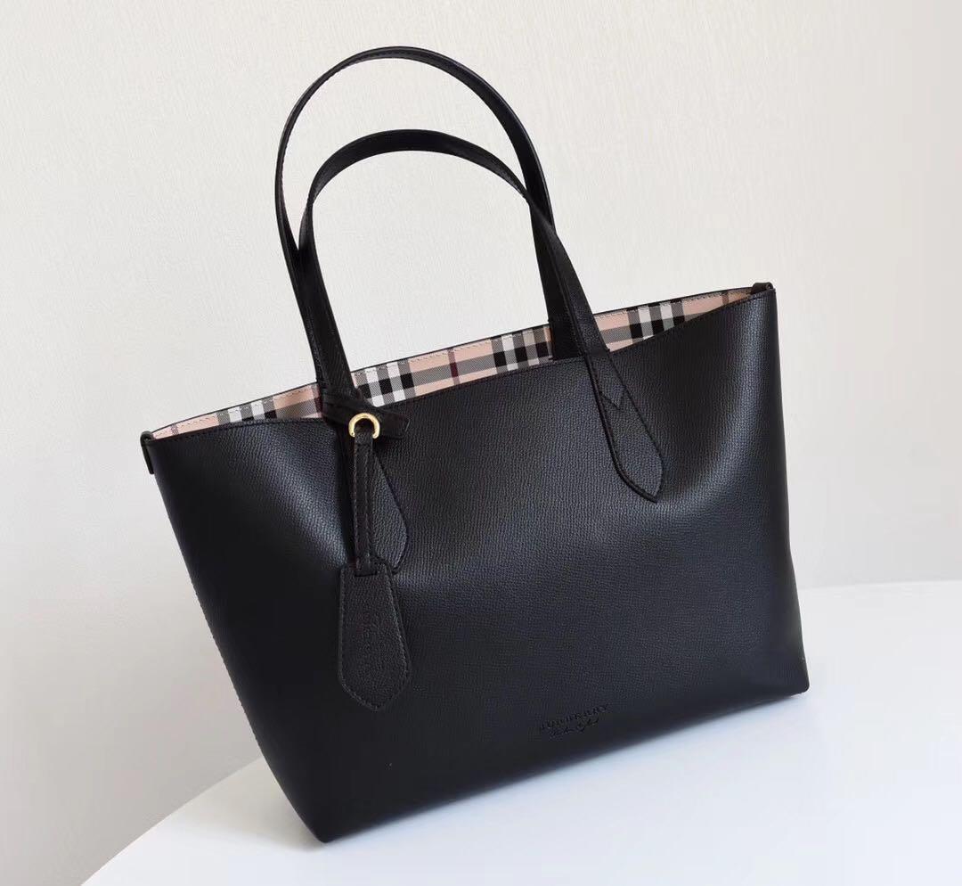 Burberry tote sales bag black