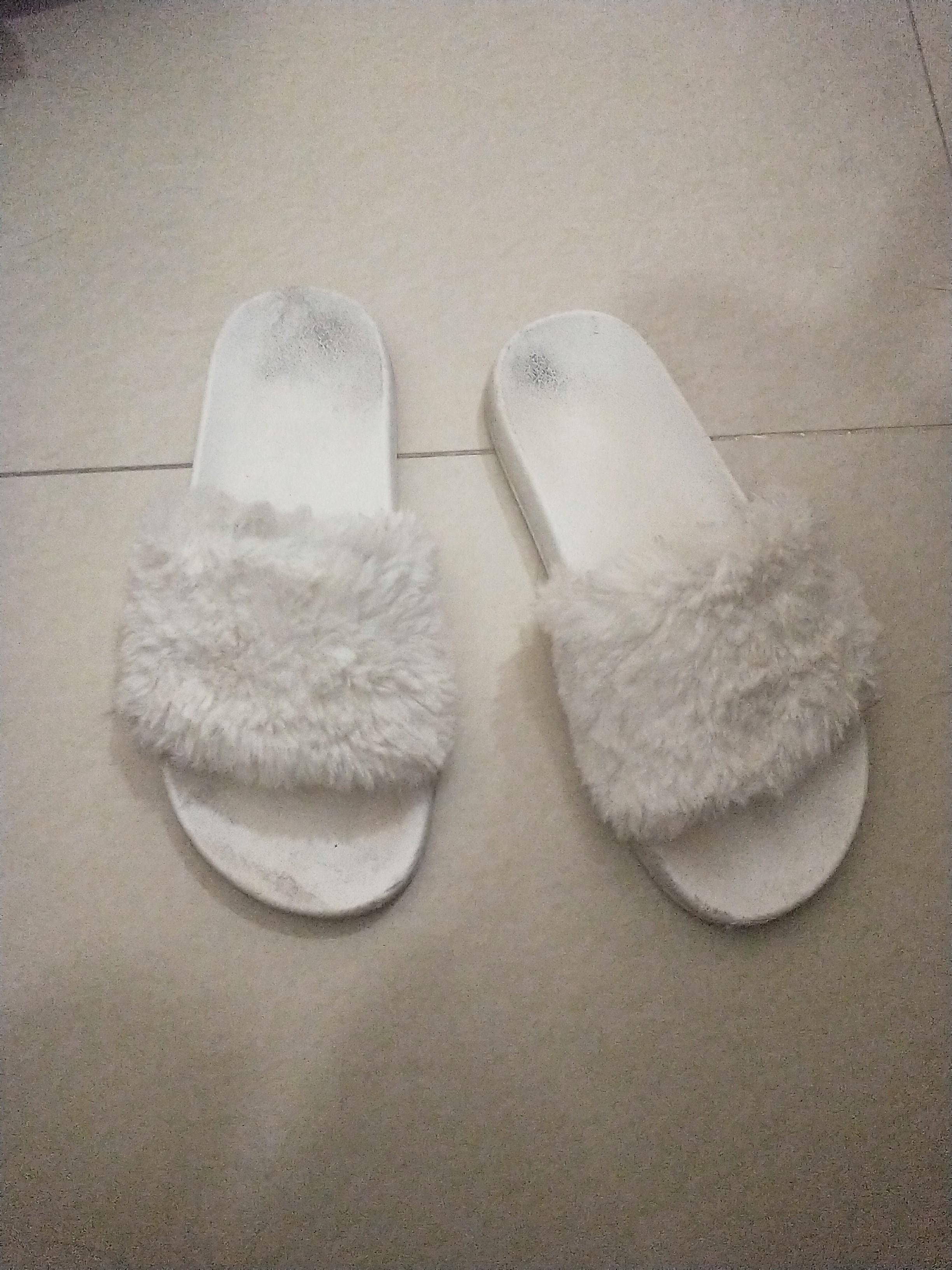 Rubi fur slides online