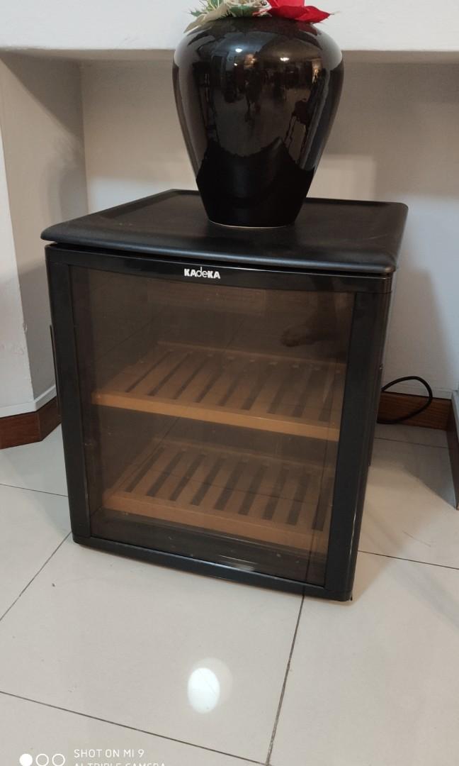 Kadeka wine chiller, TV & Home Appliances, Kitchen Appliances, Wine