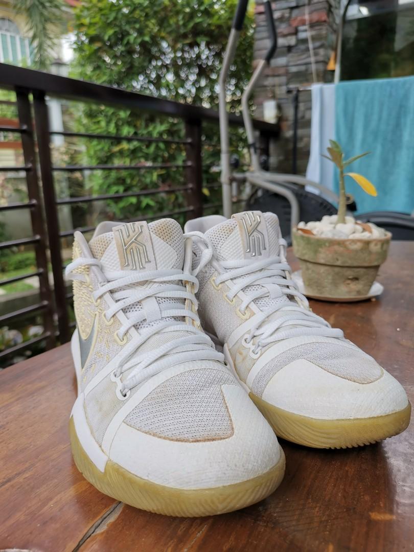 Kyrie 3 White Chrome Sz. 8
