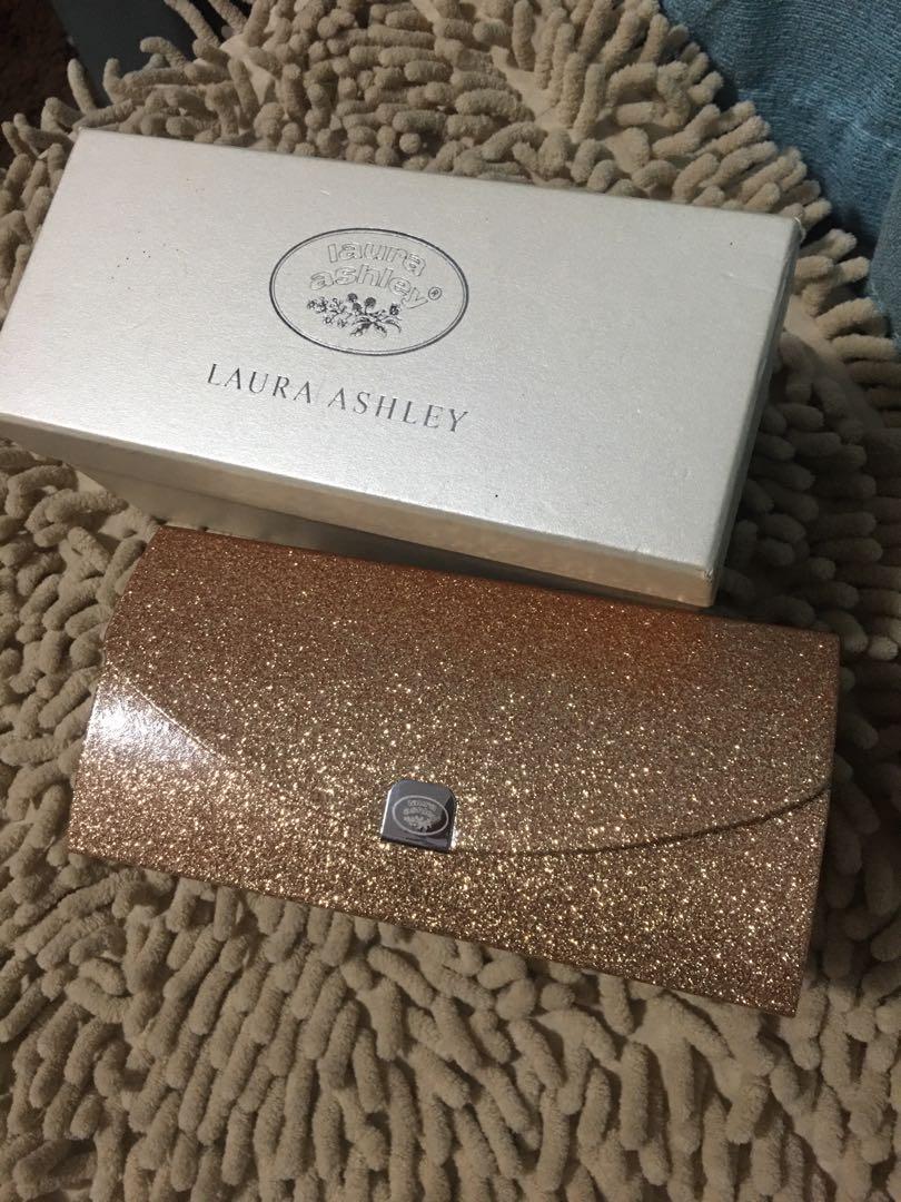 Laura Ashley Eyeglass/Sunglasses Case, Women's Fashion, Watches & Accessories, Sunglasses