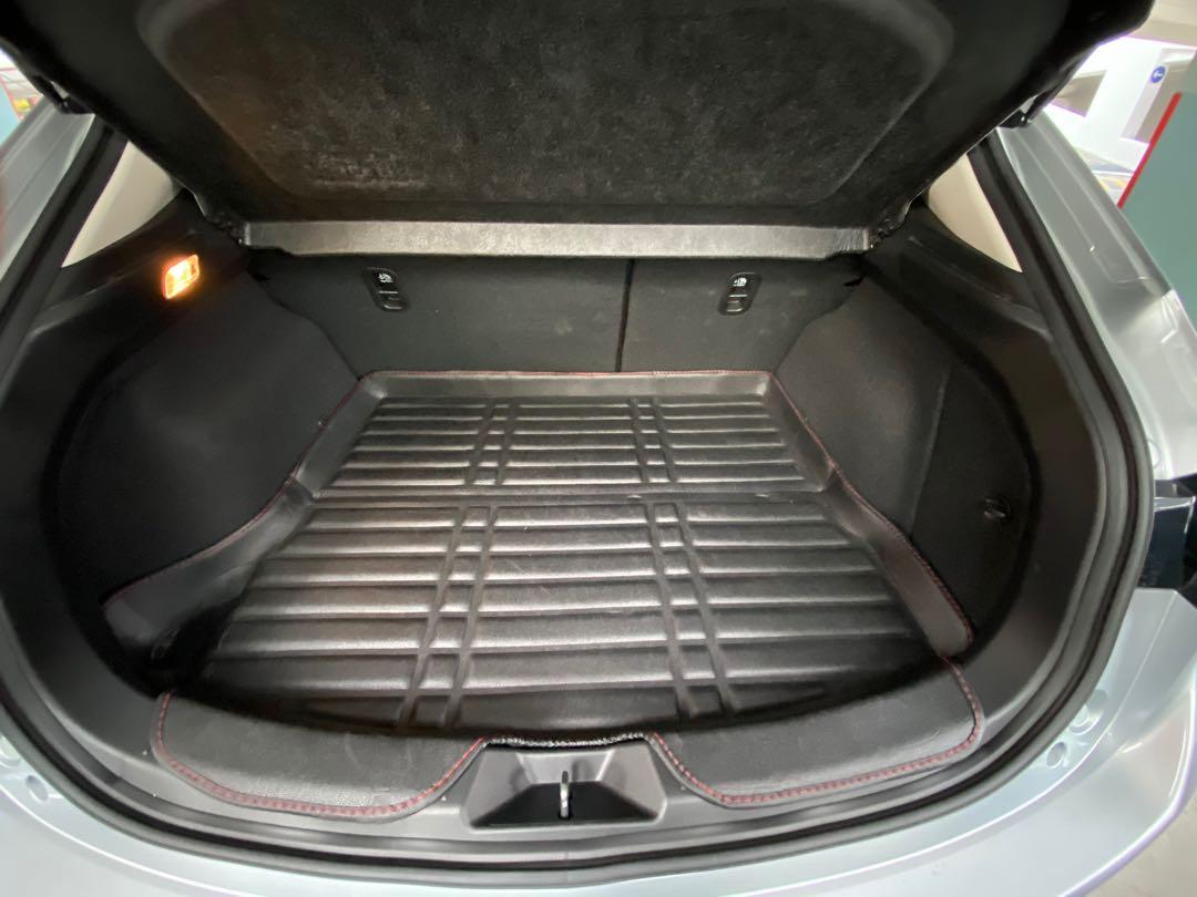 mazda 3 hatchback boot cover