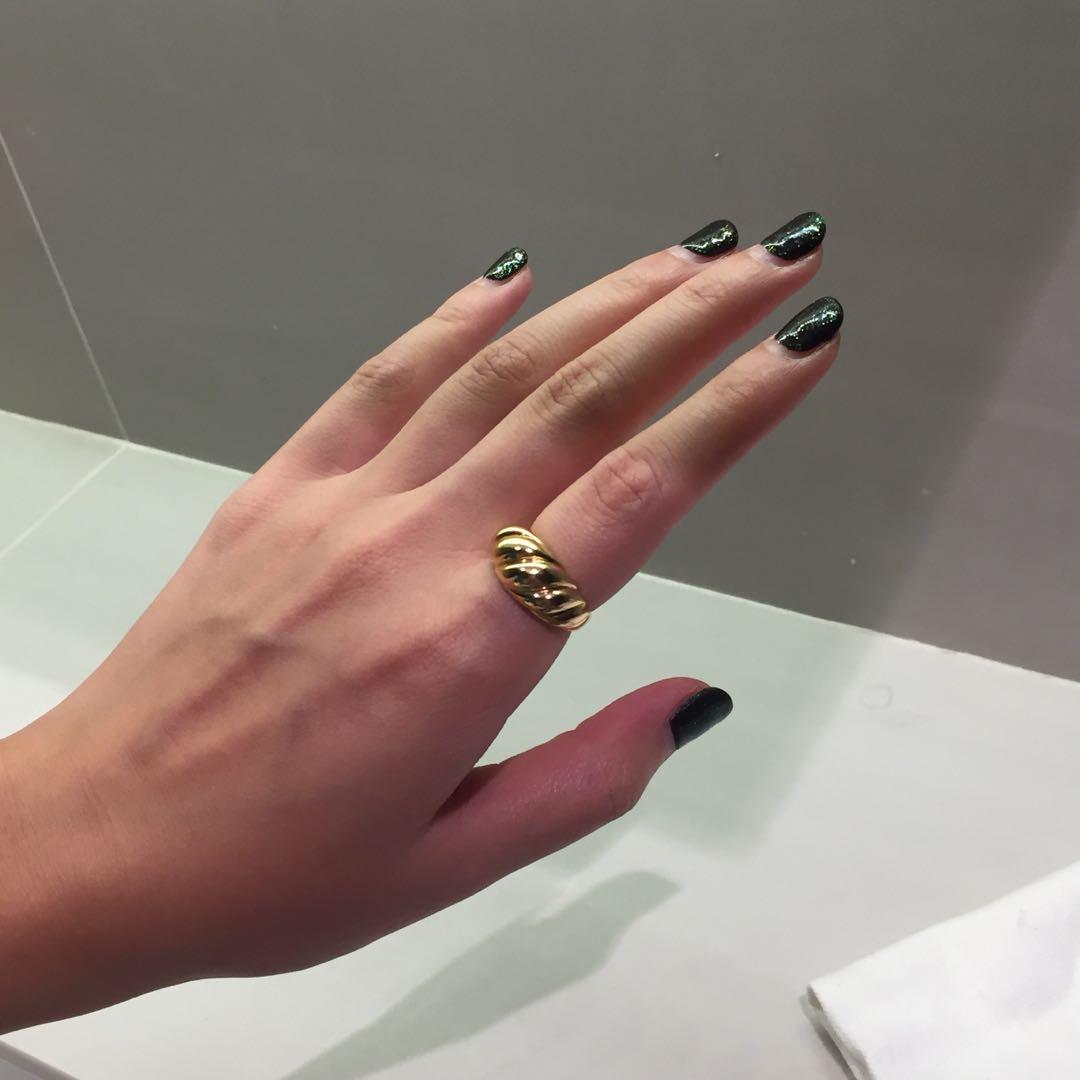 Mejuri croissant hotsell ring