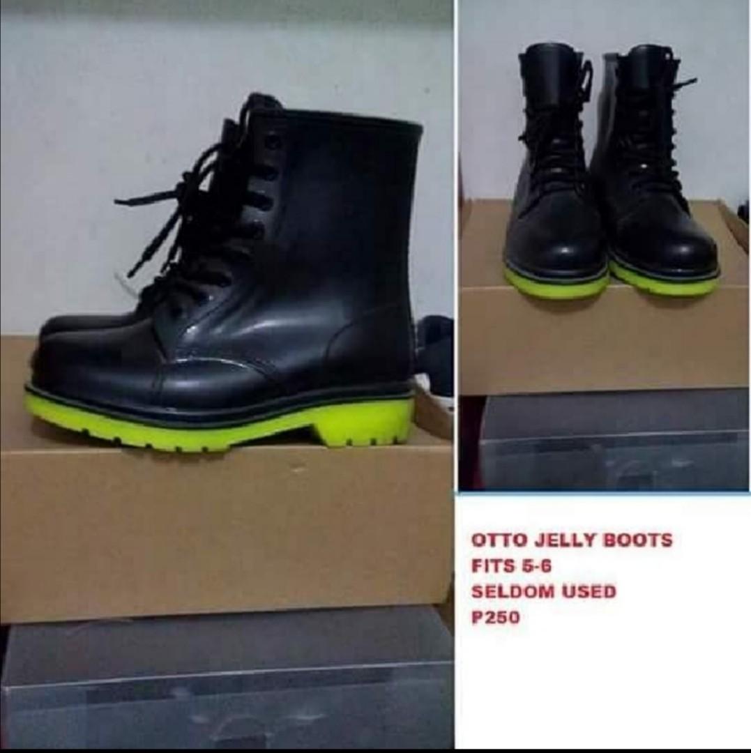 REPRICED: Otto Jelly Boots (Category: Boots) located in Makati City. Submitted by breaktherules29 (Listing ID 272726045, Image 2). Description: Fits 5 to 6. Used a couple of times then nastock na. Needs cleaning..
