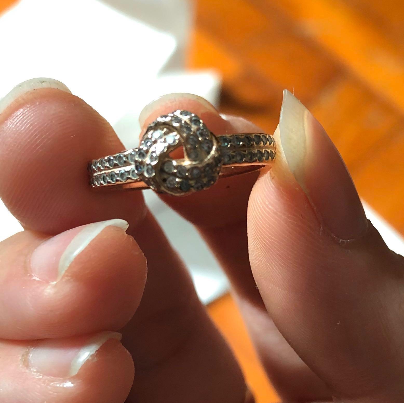 Sparkling love sales knot ring pandora