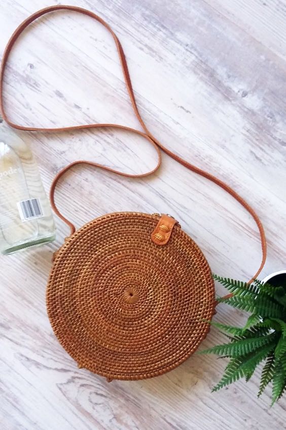 Round deals cane bag