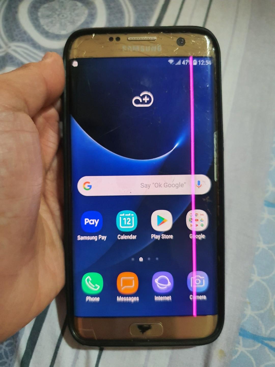 Samsung S7 Edge (Category: Samsung) located in Quezon City. Submitted by fabfindsph (Listing ID 272738357, Image 1). Description: Cracked screen Pink line in LCD No flickering Functions normally Price is non-negotiable.