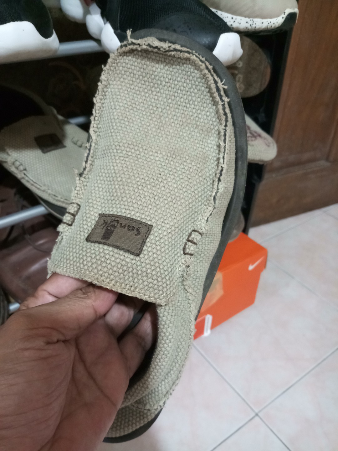 Sanuk, Men's Fashion, Footwear, Slippers & Slides on Carousell