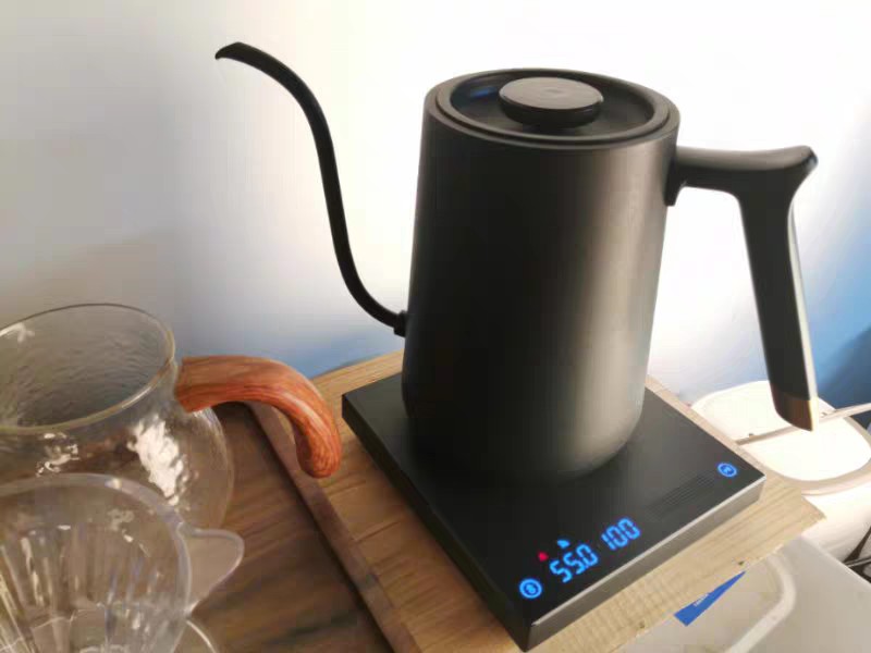 https://media.karousell.com/media/photos/products/2020/01/14/timemore_fish_gooseneck_smart_kettle_1578936653_25824d81.jpg