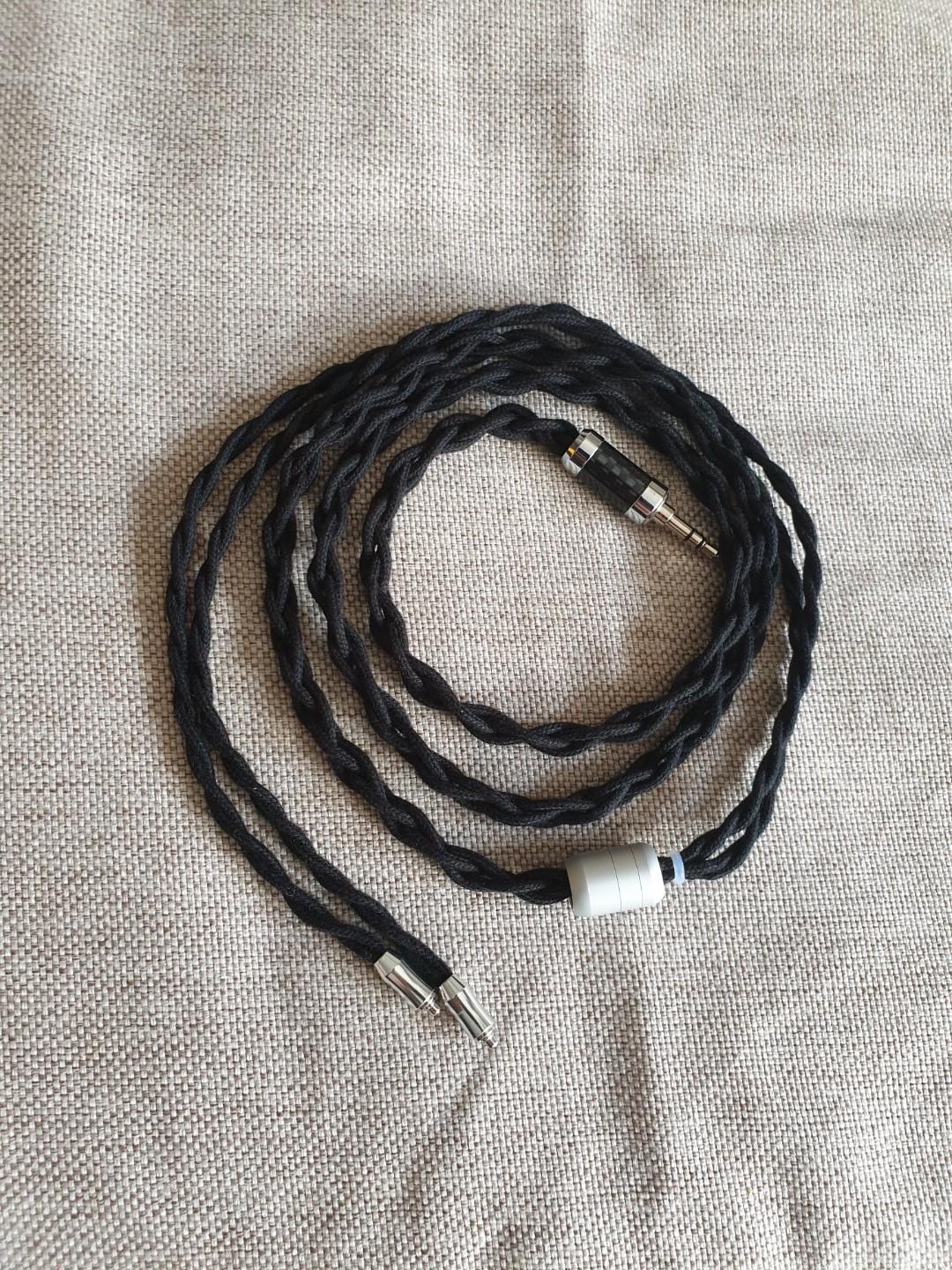 Toxic Cables Black Widow v2, 7n UPOCC type 4 litz copper 26 awg, cotton