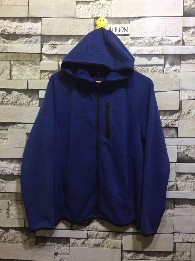 Uniqlo Tech Fleece Hoodie Men S Fashion Clothes Outerwear On Carousell