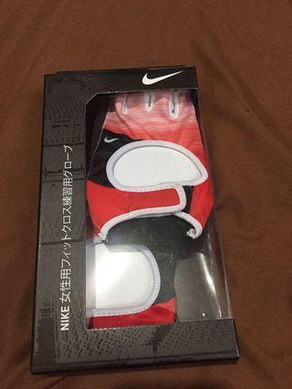 Nike gloves Medium Size