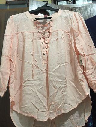 Nobo peach laced up top