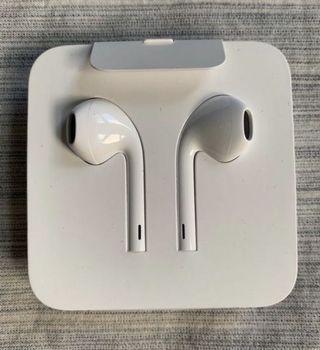 Apple Earbuds with Lightening connector