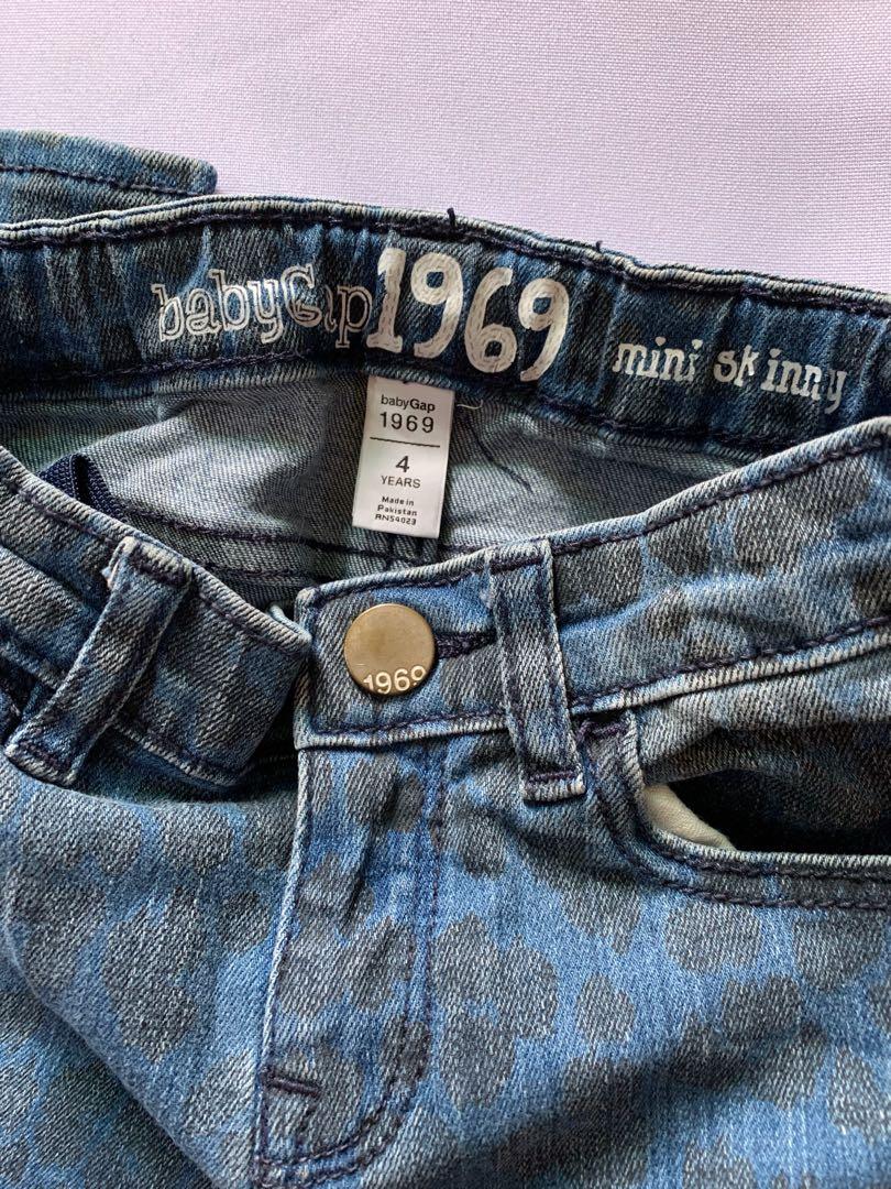 Baby Gap Skinny Jeans (Category: Babies & Kids Fashion) located in Cebu City. Submitted by xeniago (Listing ID 272949266, Image 2). Description: Excellent used condition.