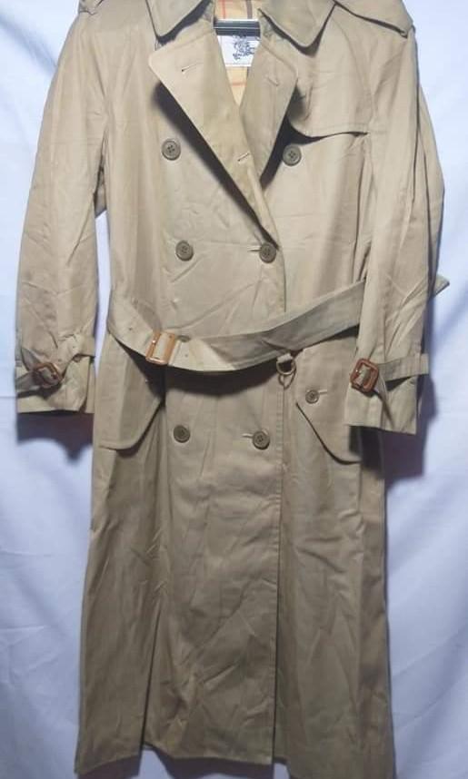 Burberrys trench coat, Women's Fashion 
