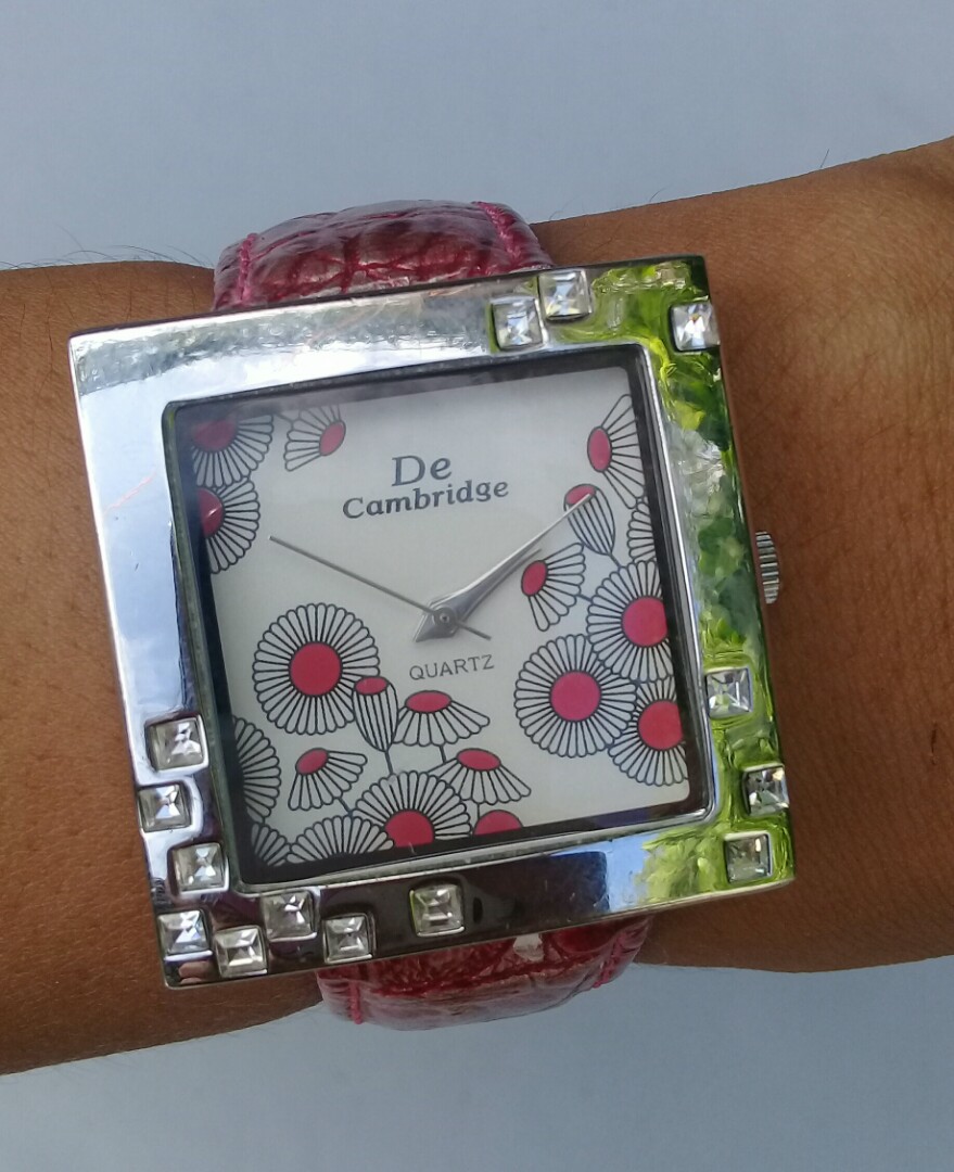 De cambridge swiss shop quartz watch price