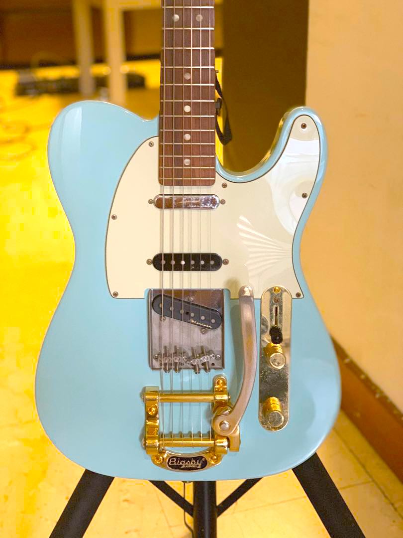 グッチ Bacchus Telecaster Bigsby - 楽器/器材