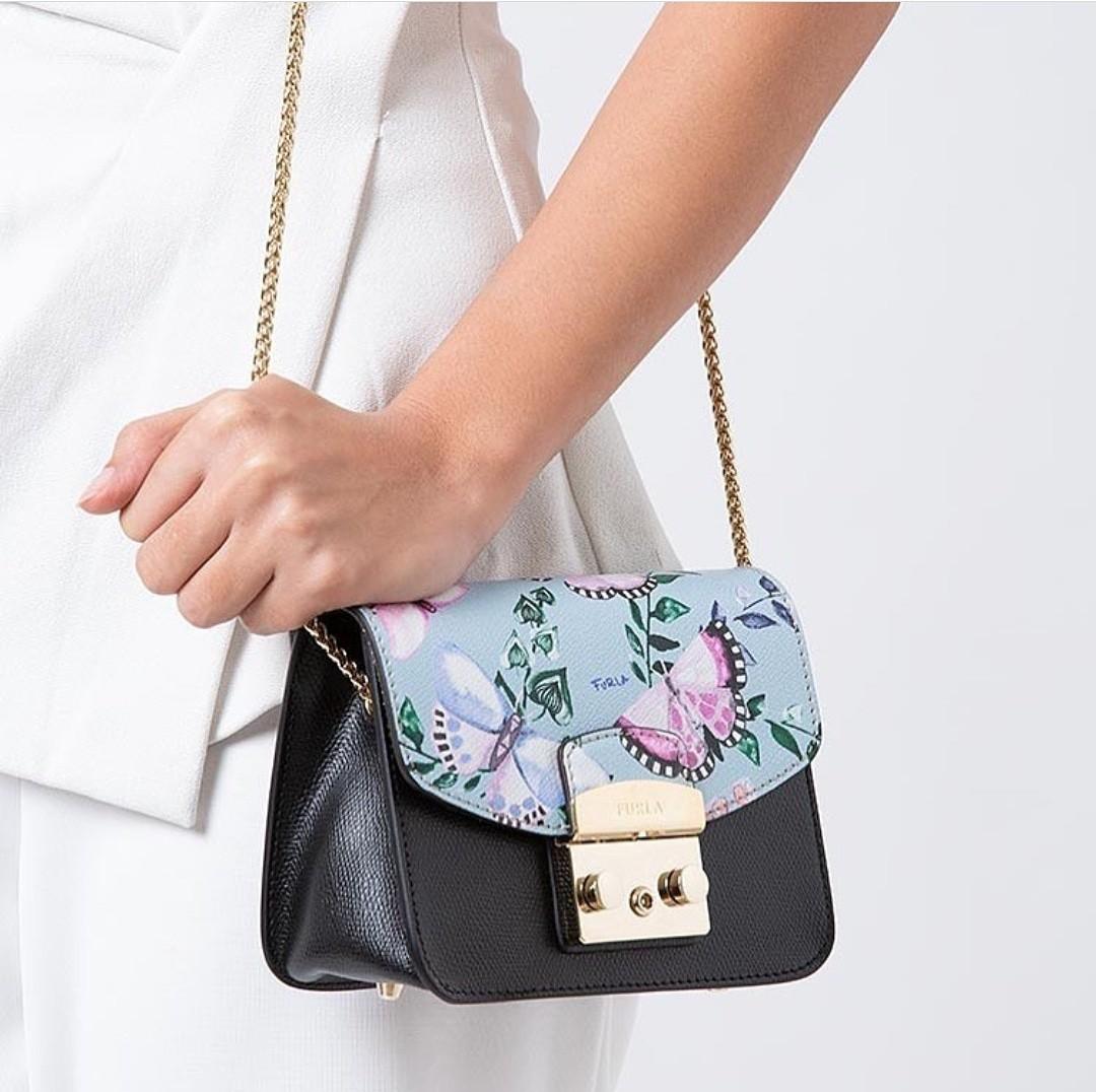 Furla play flap hotsell