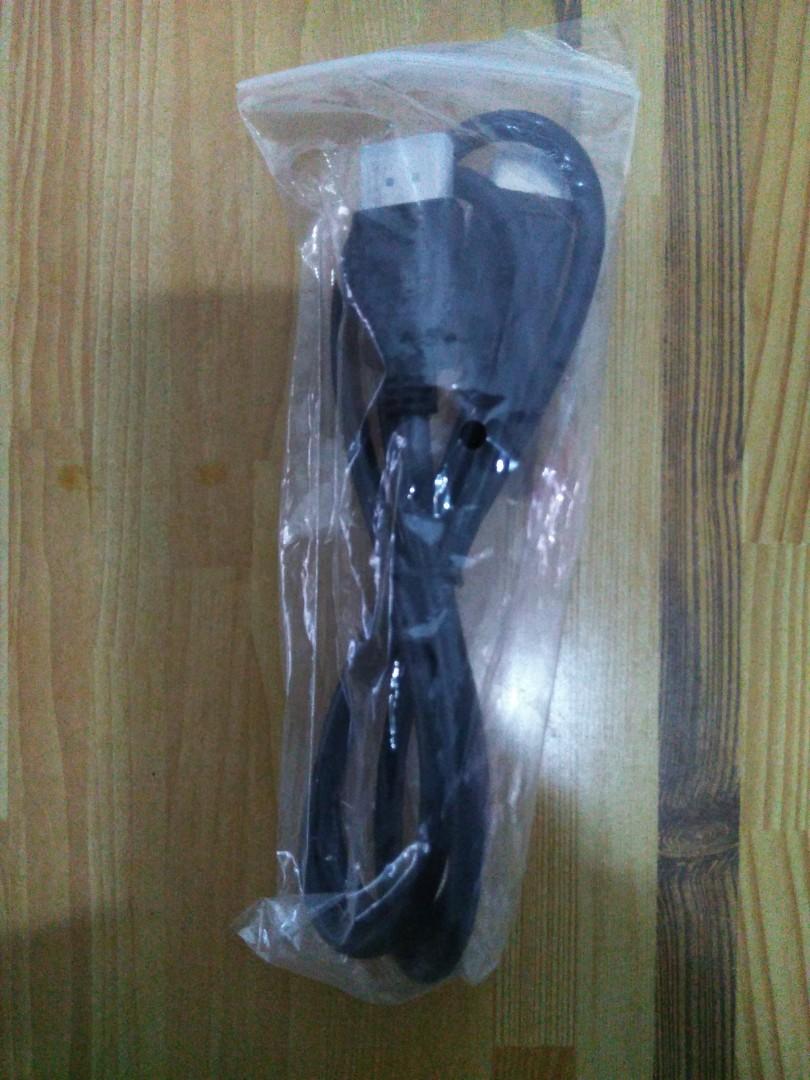 HDMI Cable (Category: Chargers & Cables) located in Singapore. Submitted by highlandpark (Listing ID 273000652, Image 1). Description: Brand new. Price inclusive with normal postage.