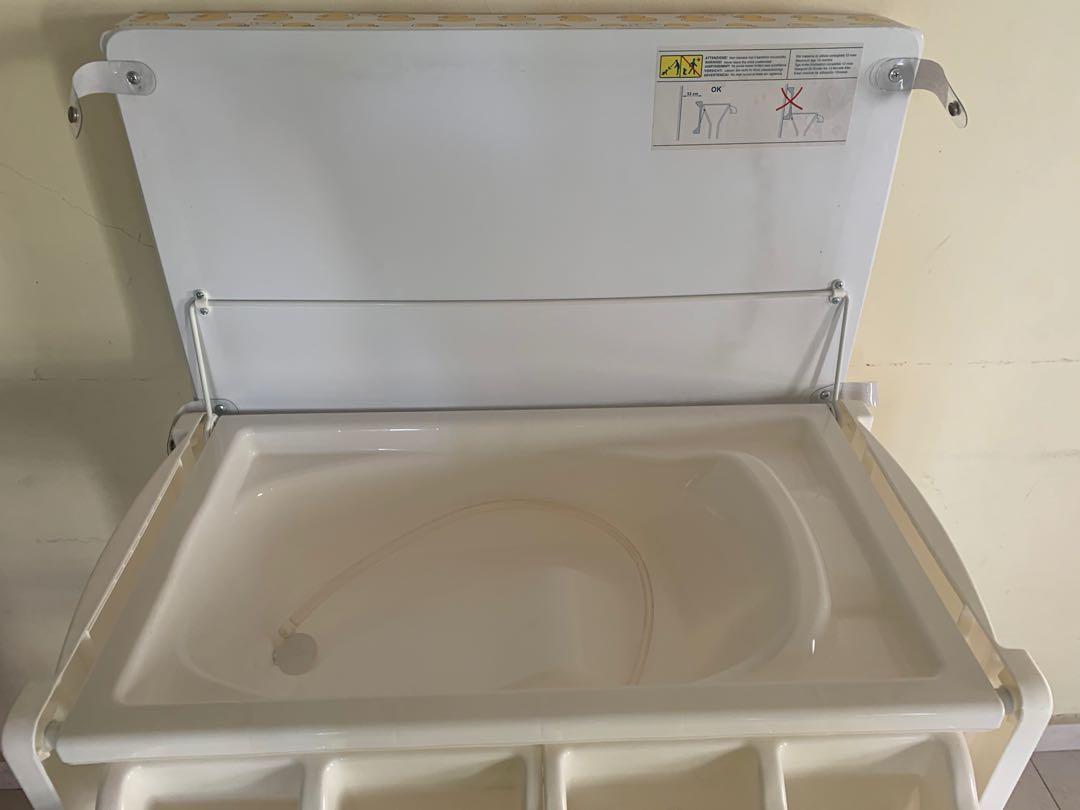 JUNIORS baby changing table with bath tub, Babies & Kids, Bathing