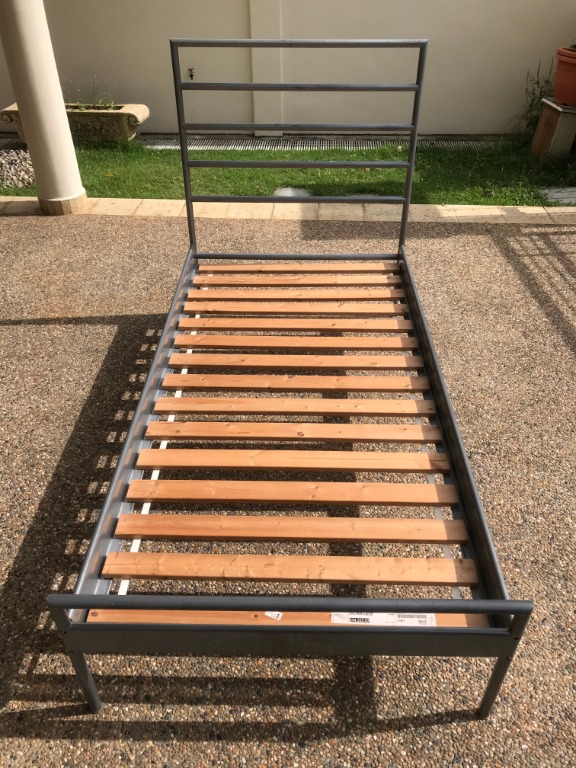Single metal bed frame with wooden slats deals