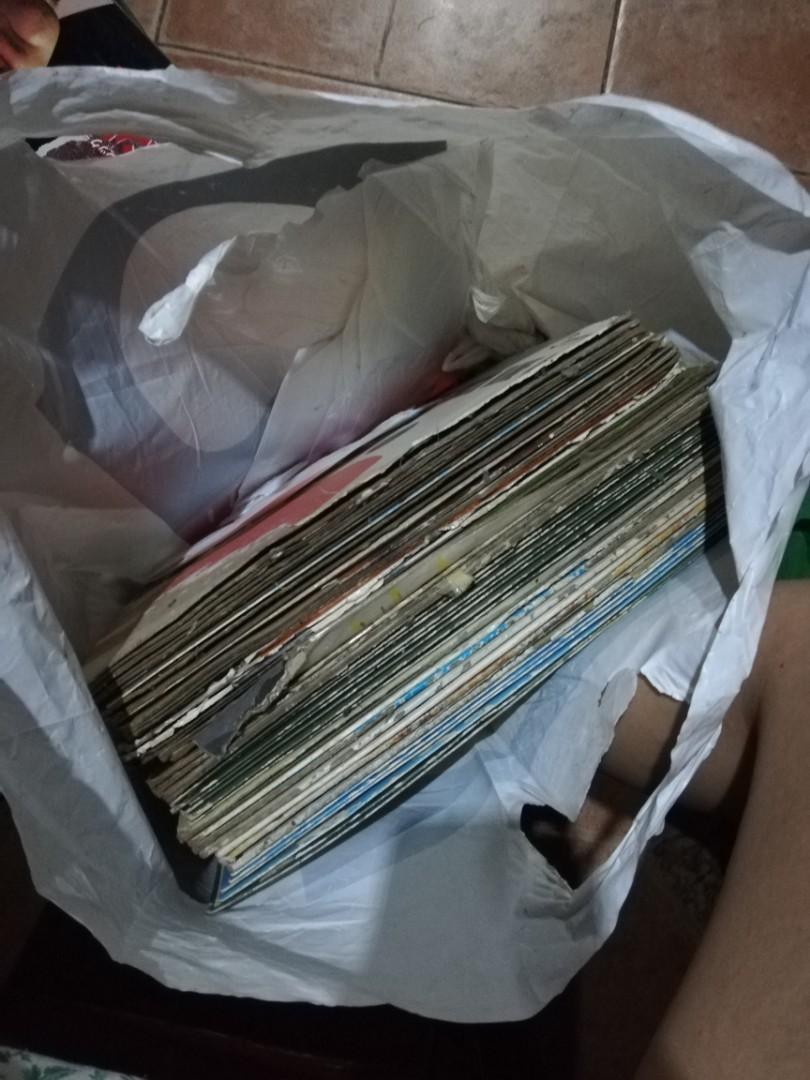 Vintage vynil records (Category: Vinyls) located in Manila. Submitted by prelovedisle.ph (Listing ID 272937296, Image 2). Description: Vintage vynil records. DM for more info. #vintagevynilrecords #vintagerecords #vintage.