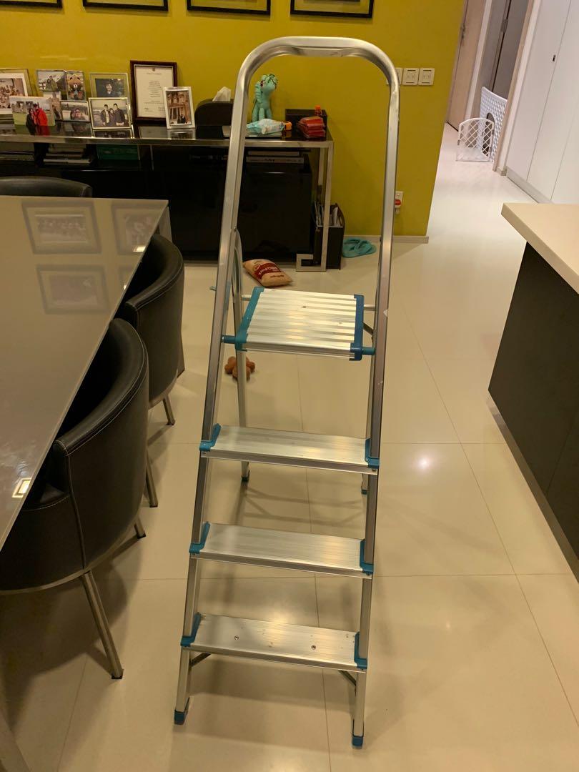 Aluminium 4 Step Ladder Everything Else On Carousell