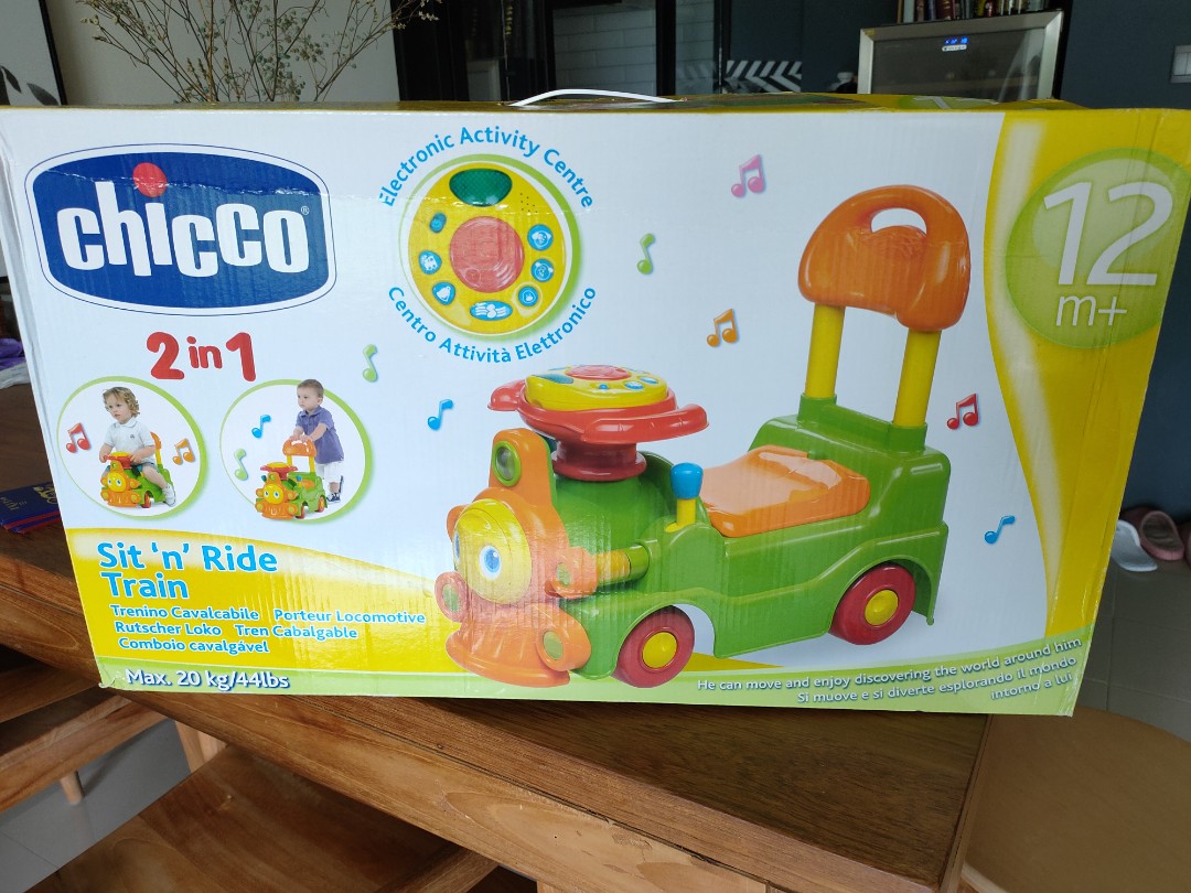 chicco baby walker car