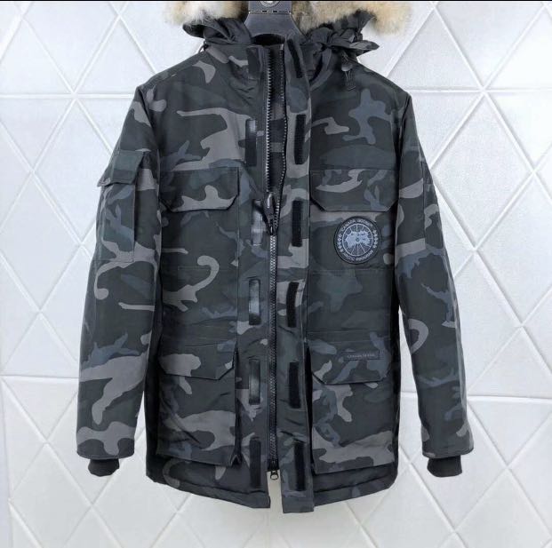 Canada goose down feather jacket, Men's Fashion, Coats, Jackets and