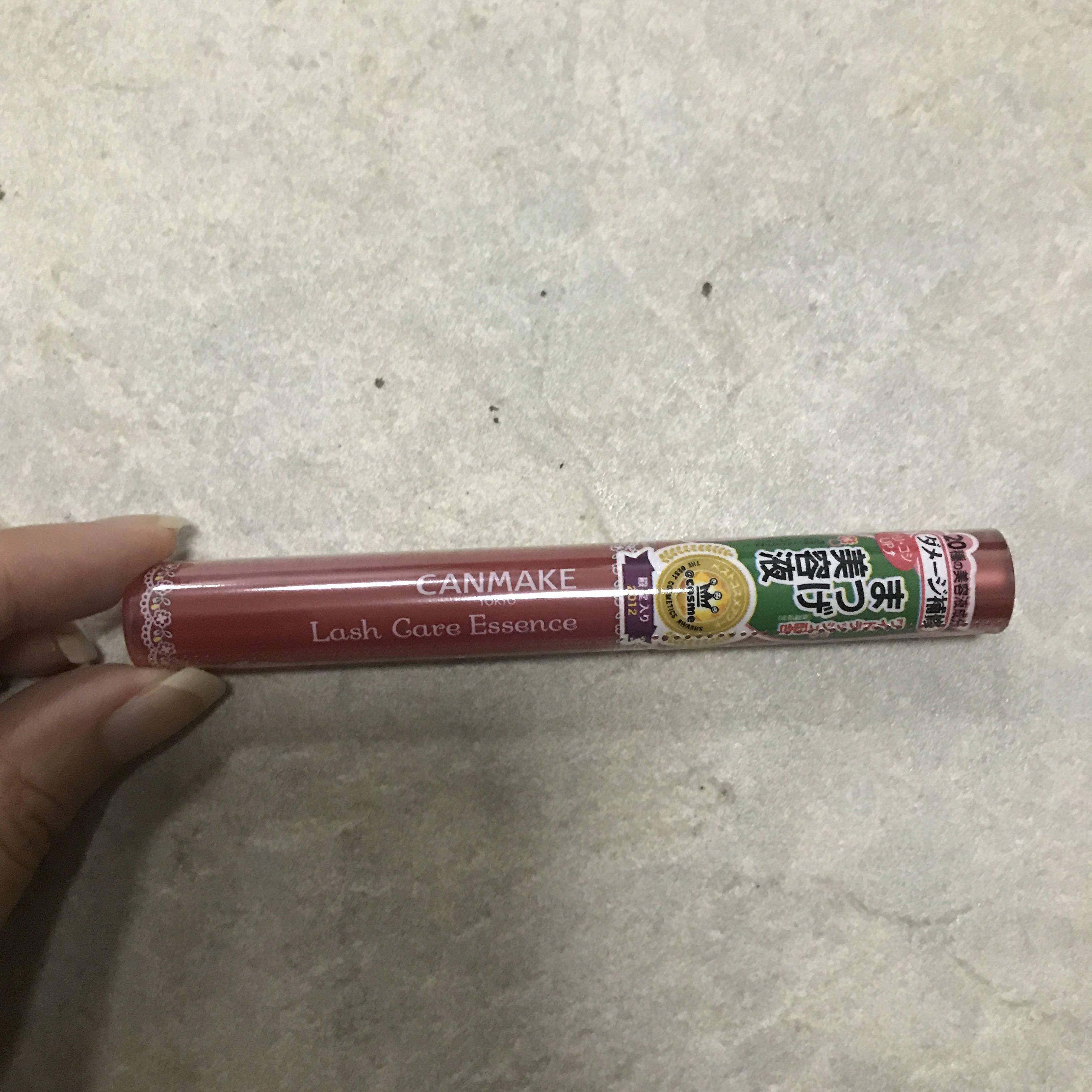 canmake lash care essence