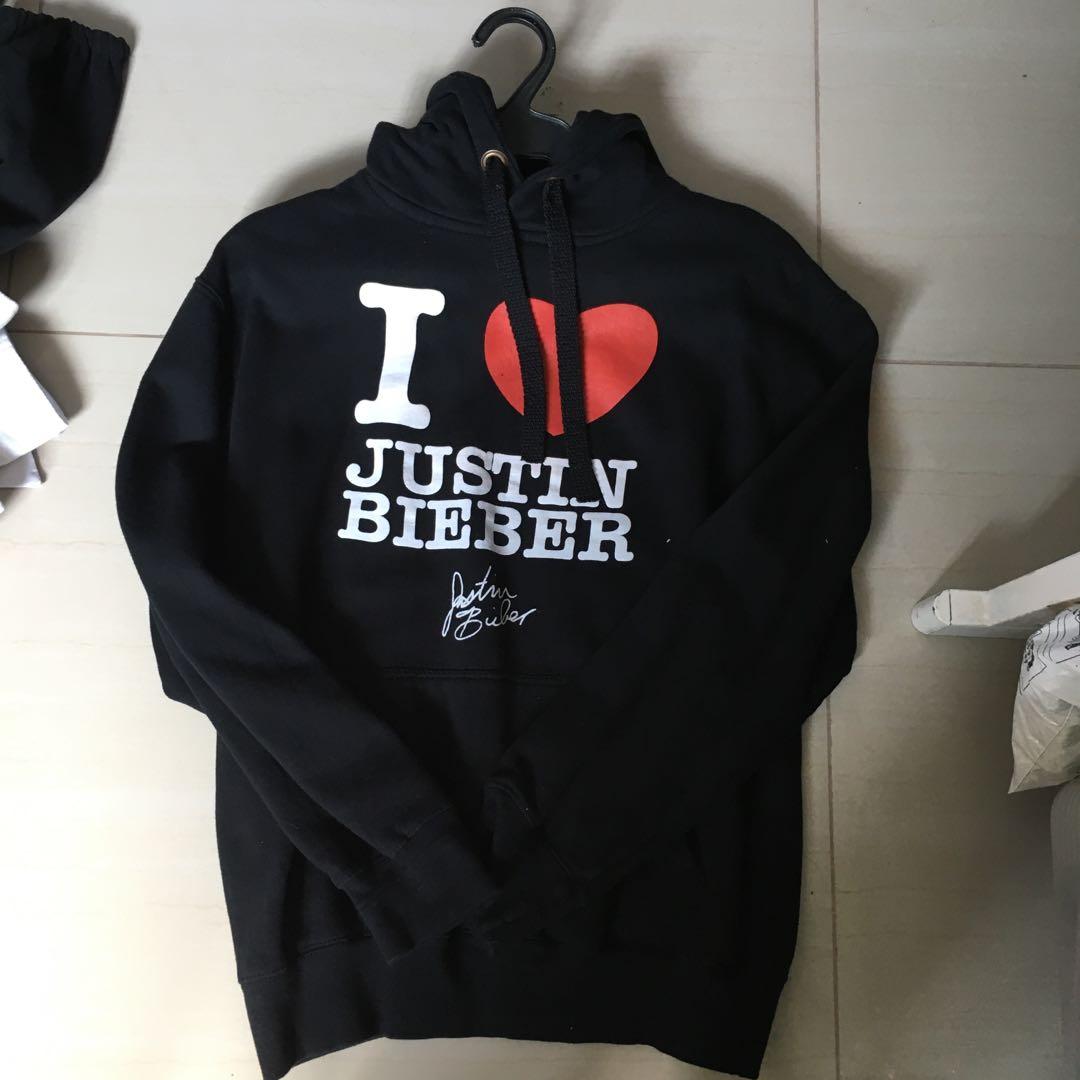 justin bieber in hoodie