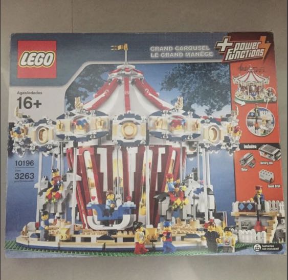 Lego merry sales go round 10196