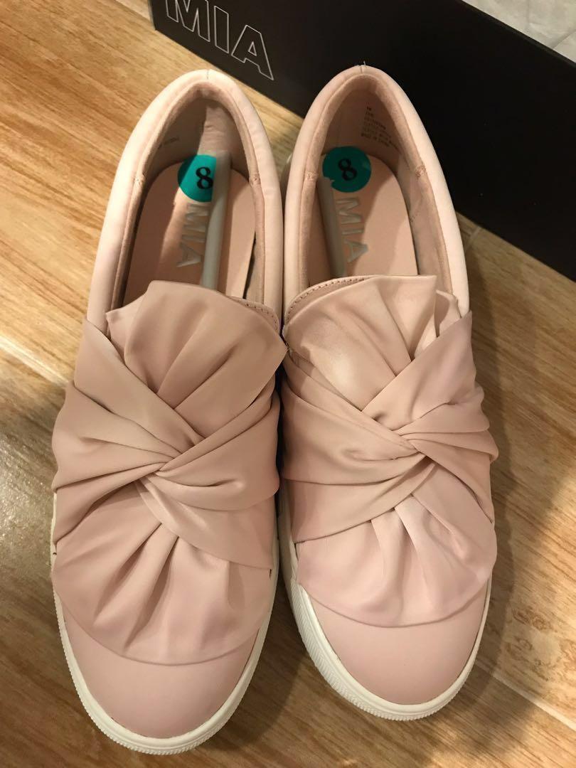 Mia zani hotsell bow sneaker