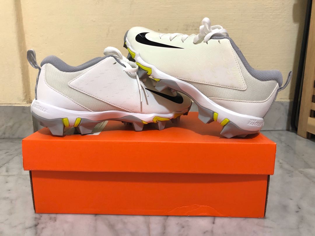 NIKE VAPOR UNTOUCHABLE SHARK 3 BG Men s Fashion Activewear on