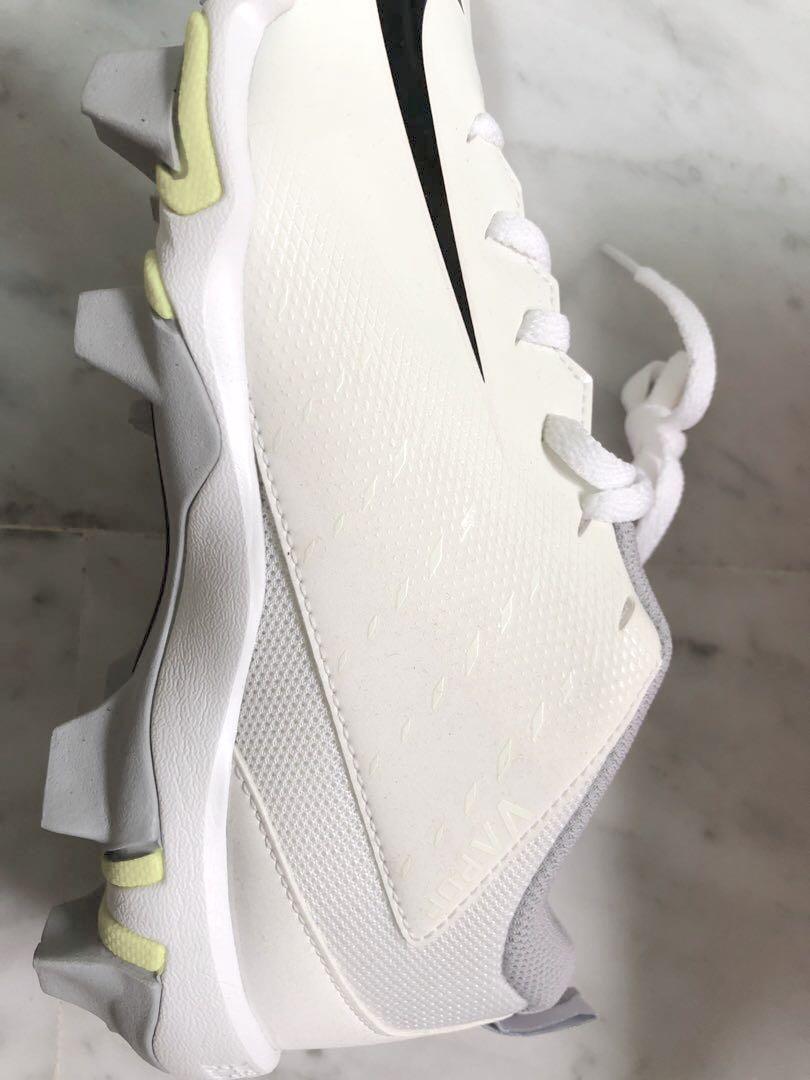 NIKE VAPOR UNTOUCHABLE SHARK 3 BG Men s Fashion Activewear on