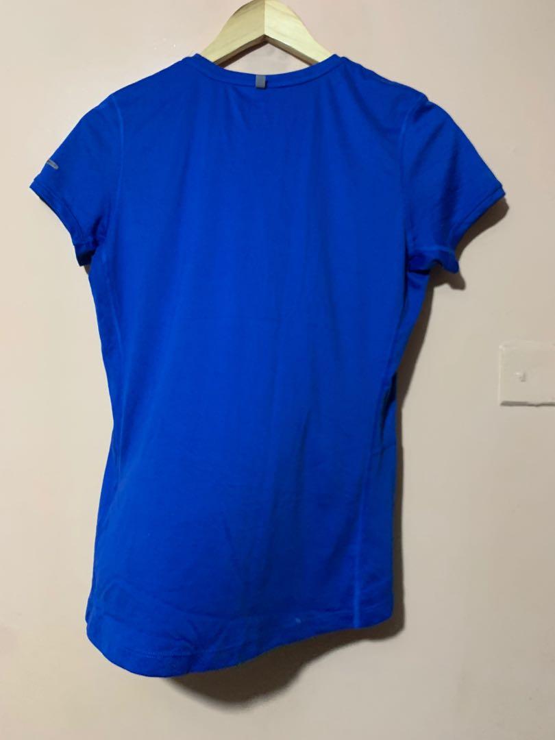 Original Nike blue drifit workout shirt large (Category: Activewear) located in Las Pinas. Submitted by chowyu (Listing ID 273084106, Image 3). Description: In excellent condition. Very nice color, Too small for me.