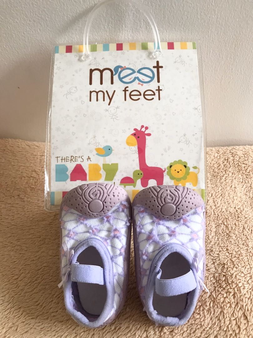 purple baby shoes