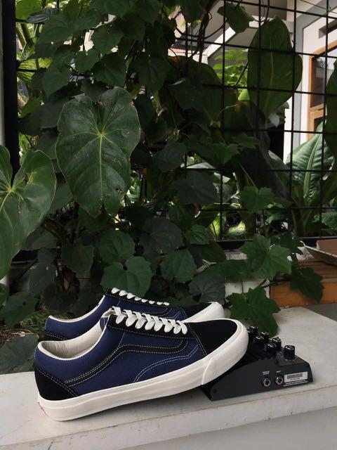 Vans Vault Og Old Skool Lx Black Insignia Blue Fesyen Pria